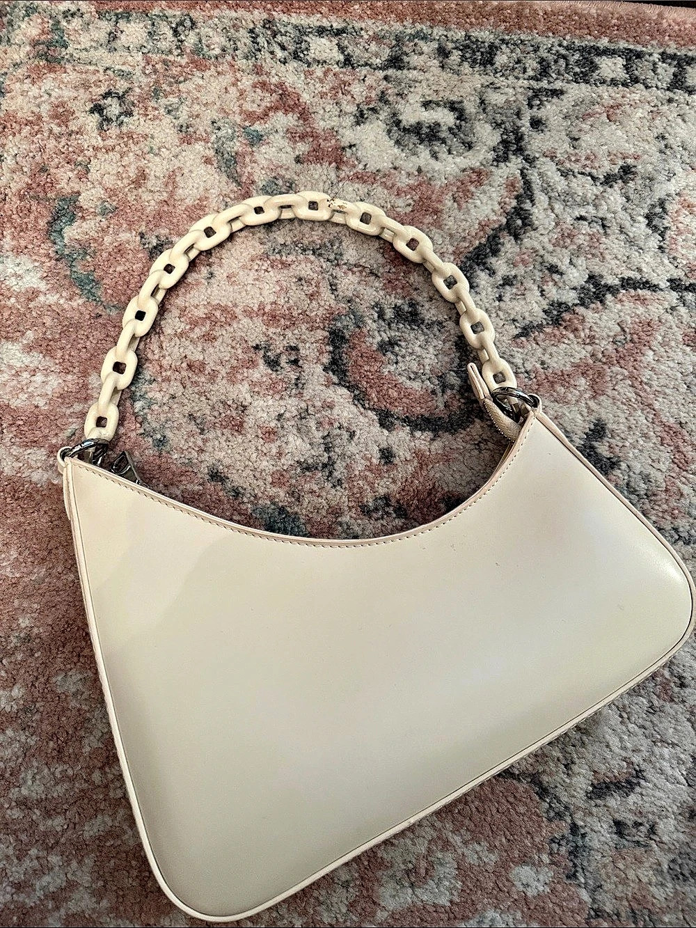Shoulder Bag in White Like New